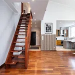 Appartement 2-story, 3-bedroom Penthouse, Sauna, Free Parking *