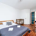 2-story, 3-bedroom Penthouse, Sauna, Free Parking