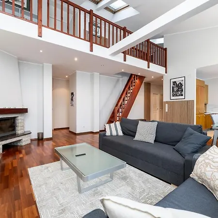 Апартаменты 2-story, 3-bedroom Penthouse, Sauna, Free Parking *