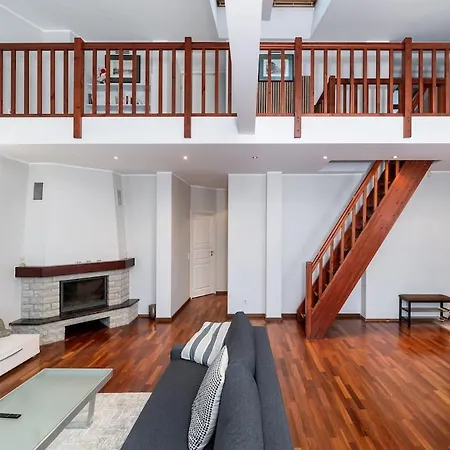 Apartment 2-story, 3-bedroom Penthouse, Sauna, Free Parking