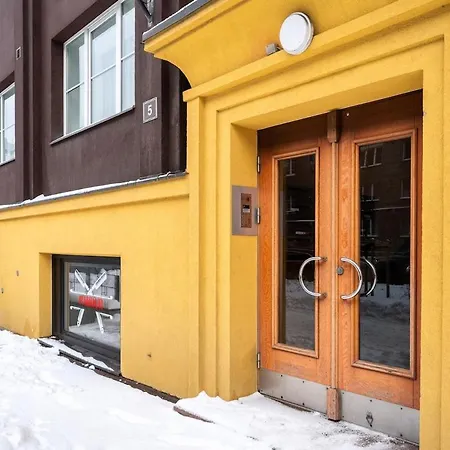 2-story, 3-bedroom Penthouse, Sauna, Free Parking Apartament