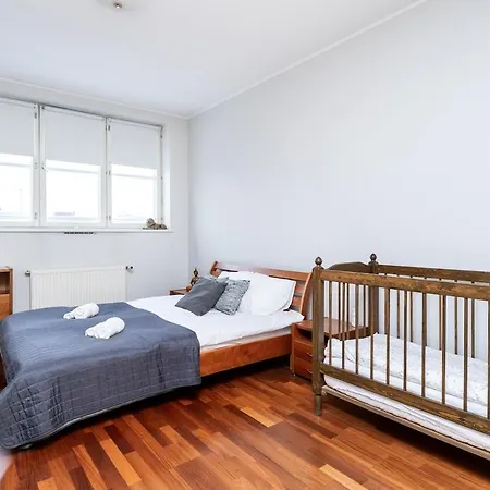 2-story, 3-bedroom Penthouse, Sauna, Free Parking Apartment