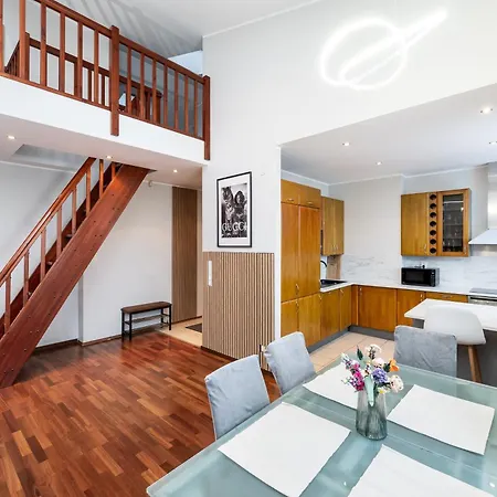 2-story, 3-bedroom Penthouse, Sauna, Free Parking Апартаменты Таллин
