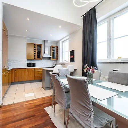 Апартаменты 2-story, 3-bedroom Penthouse, Sauna, Free Parking