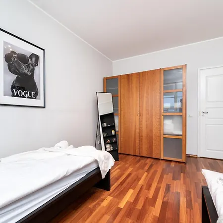2-story, 3-bedroom Penthouse, Sauna, Free Parking