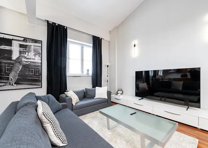 דירה 2-story, 3-bedroom Penthouse, Sauna, Free Parking טאלין