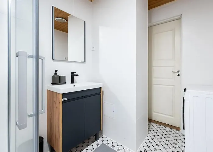 Lägenhet 2-story, 3-bedroom Penthouse, Sauna, Free Parking