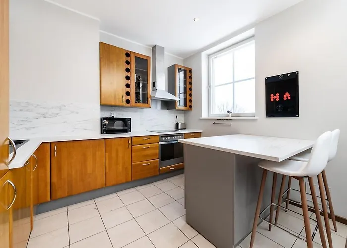 Apartament 2-story, 3-bedroom Penthouse, Sauna, Free Parking