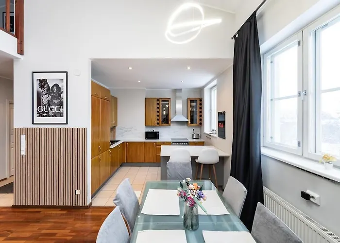 Apartament 2-story, 3-bedroom Penthouse, Sauna, Free Parking